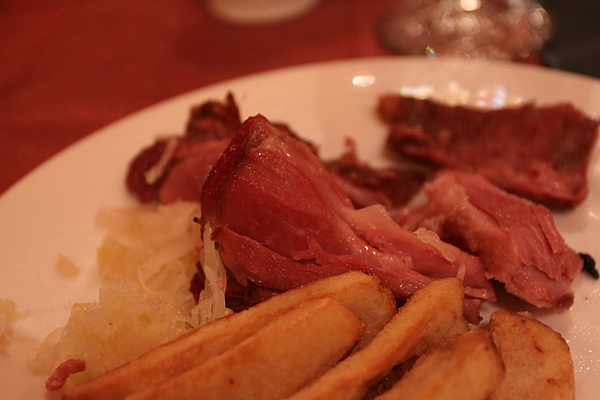 仁愛路‧沾美優質自助餐