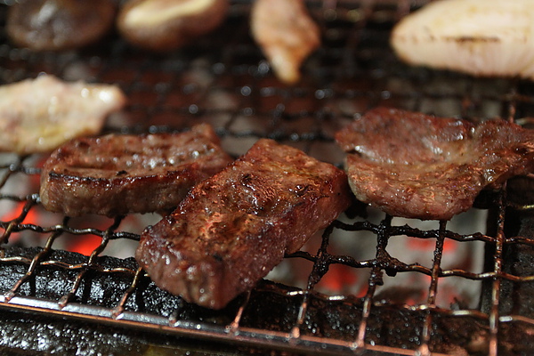 台北內湖路‧嗆燒日式燒肉吃到飽