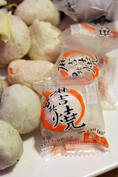 台北內湖路‧濃醇小蒙牛麻辣養身鍋