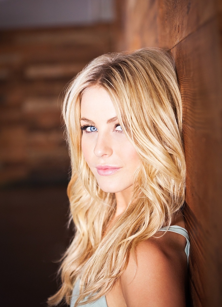 julianne_hough-rock_of_ages-2
