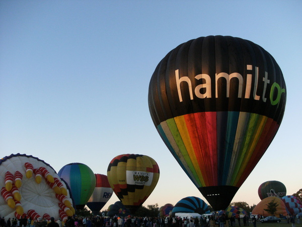 WAIKATO區一年一度的熱氣球節今年10歲囉!!.JPG WAIKATO區一年一度的熱氣球節今年10歲囉!!.JPG