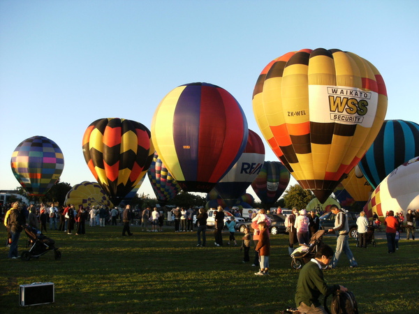 其它的氣球努力加油中.JPG 其它的氣球努力加油中.JPG