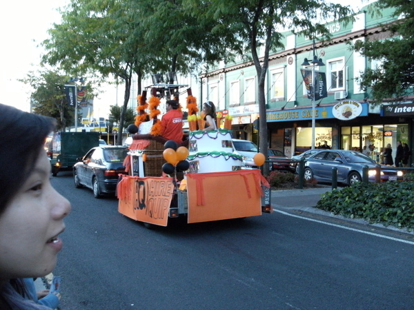 無意間照到小胖子WINNIE.JPG 無意間照到小胖子WINNIE.JPG