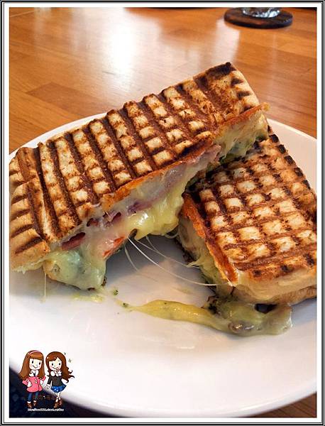 861843_498704403516857_1309908420_n