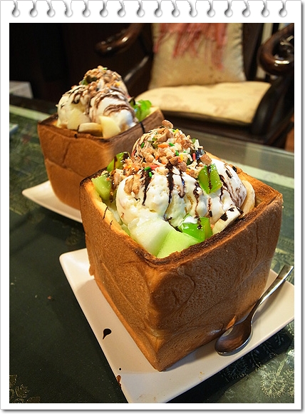 honey toast.jpg honey toast.jpg