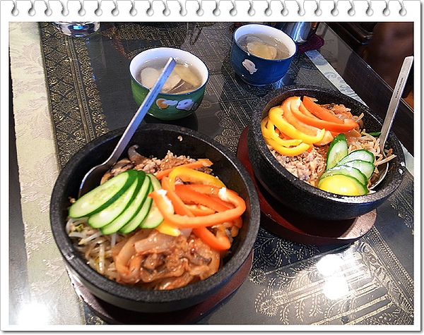 五彩石鍋拌飯 五彩石鍋拌飯