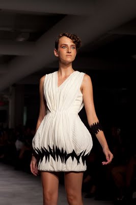 Leanne+Marshall+Spring+2010+Collection+36.jpg Leanne+Marshall+Spring+2010+Collection+36.jpg