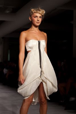 Leanne+Marshall+Spring+2010+Collection+44.jpg Leanne+Marshall+Spring+2010+Collection+44.jpg