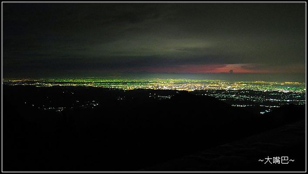 稍來山夜景