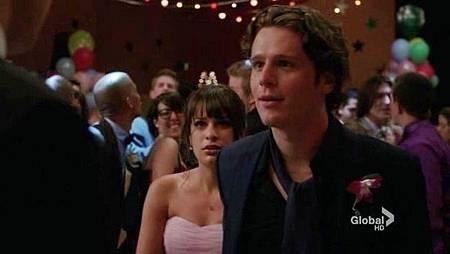 Glee-220-Prom-Queen-rachel-and-jesse-22015195-624-352