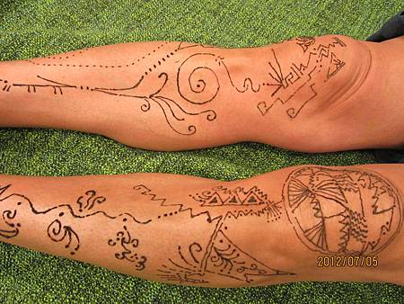 Henna光能圖騰_開始與大地連結的圖騰_訊息解讀者陳星宇(Ruby)預約信箱0411ruby@gmail.com