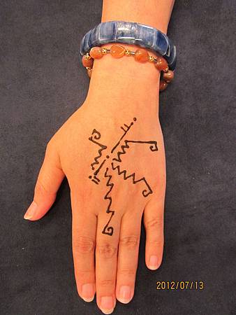 Henna光能圖騰_力量圖騰_訊息解讀者陳星宇(Ruby)預約信箱0411ruby@gmail.com Henna光能圖騰_力量圖騰_訊息解讀者陳星宇(Ruby)預約信箱0411ruby@gmail.com