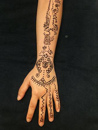 Henna光能圖騰_被襲擊的部落_訊息解讀者陳星宇(Ruby)預約信箱0411ruby@gmail.com Henna光能圖騰_被襲擊的部落_訊息解讀者陳星宇(Ruby)預約信箱0411ruby@gmail.com