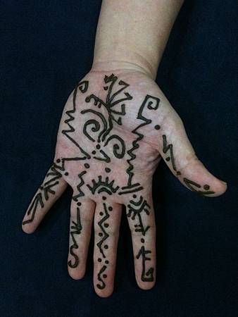 Henna光能圖騰_掌心的秘密008_訊息解讀者陳星宇(Ruby)預約信箱0411ruby@gmail.com