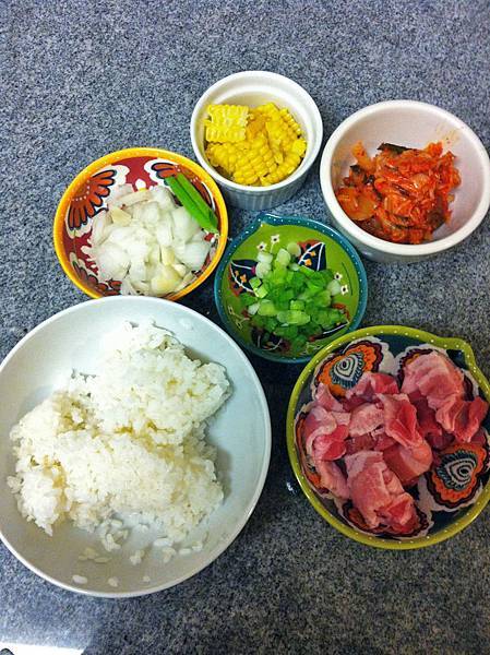 泡菜炒飯材料