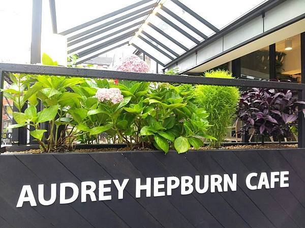 551071_122245561279251_87675145_n.jpg 551071_122245561279251_87675145_n.jpg