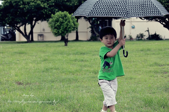 6月。空軍基地 6月。空軍基地