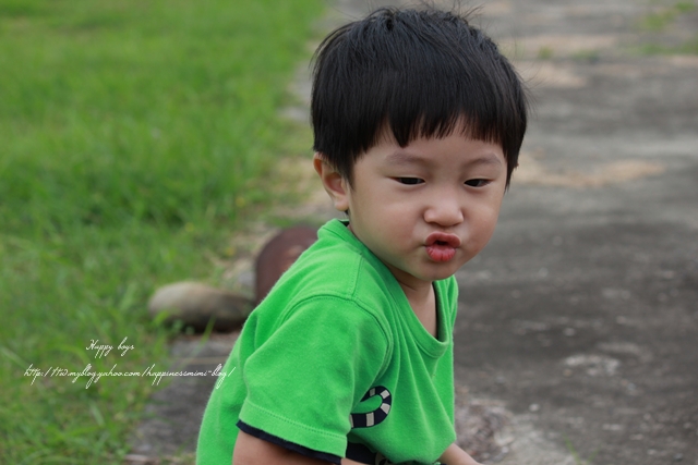 6月。空軍基地 6月。空軍基地