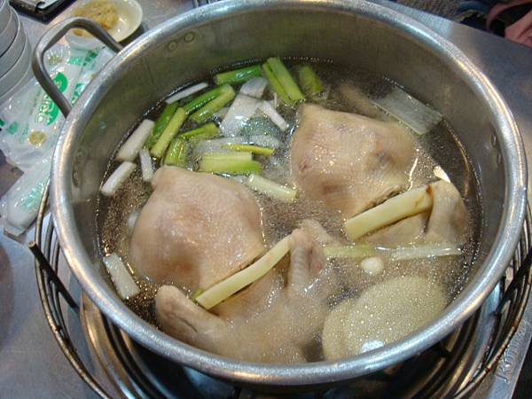 傳聞中的一隻雞