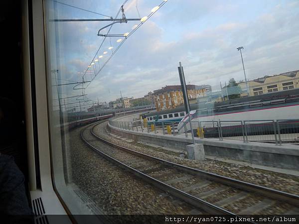 火車轉彎.JPG
