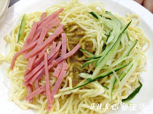 照片 2001.jpg 照片 2001.jpg