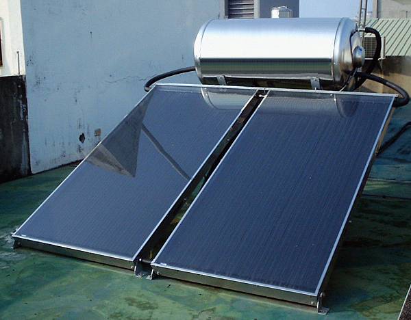 300公升太陽能熱水器 300公升太陽能熱水器