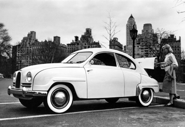 1955年saab_93_new_york_ny_1956_small美女.jpg