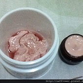 油水分離的止癢乳霜