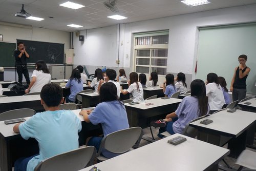 mFuTXG4BaUs4sq5RlTzdEA