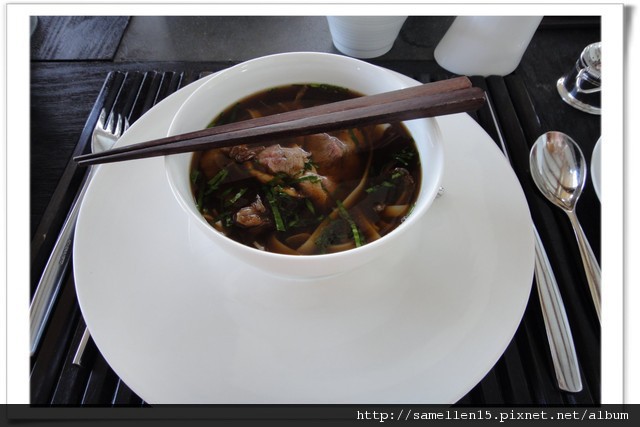 1283045691.jpg 1283045691.jpg