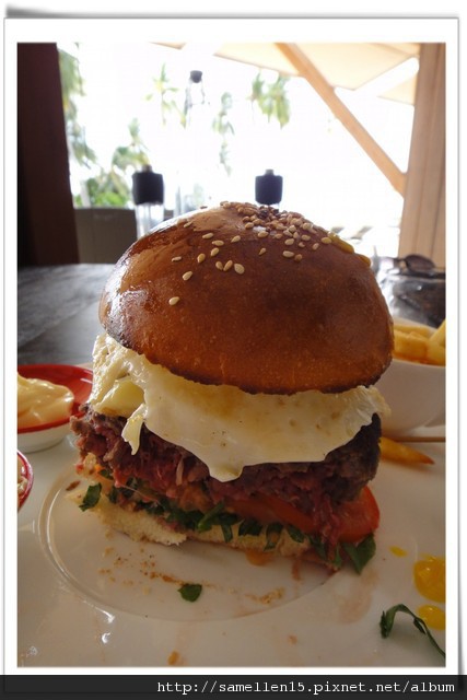 1283045866.jpg 1283045866.jpg