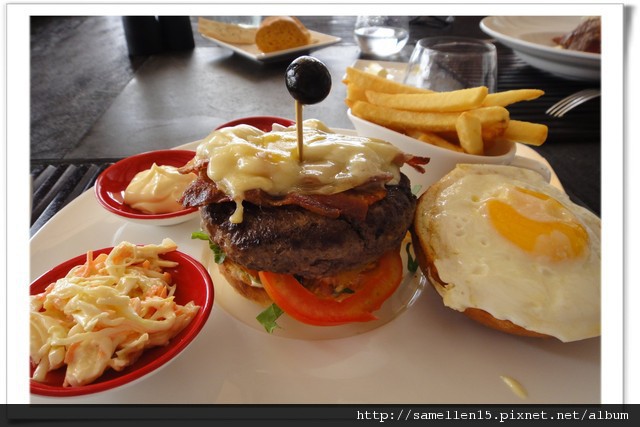 1283045859.jpg 1283045859.jpg