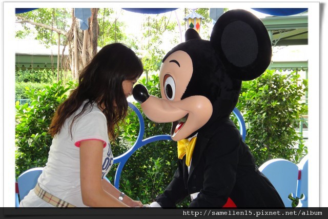 1063582136.jpg 1063582136.jpg