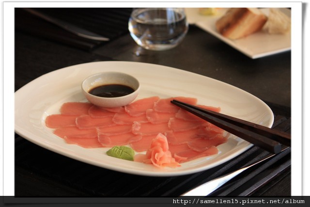 1283046168.jpg 1283046168.jpg