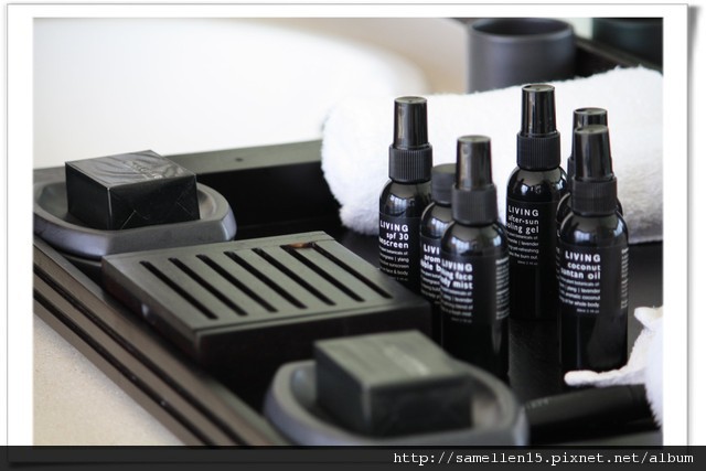 1283045933.jpg 1283045933.jpg