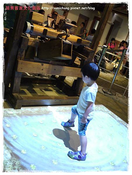 20120609-012 20120609-012