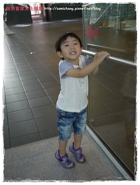 20120609-028 20120609-028