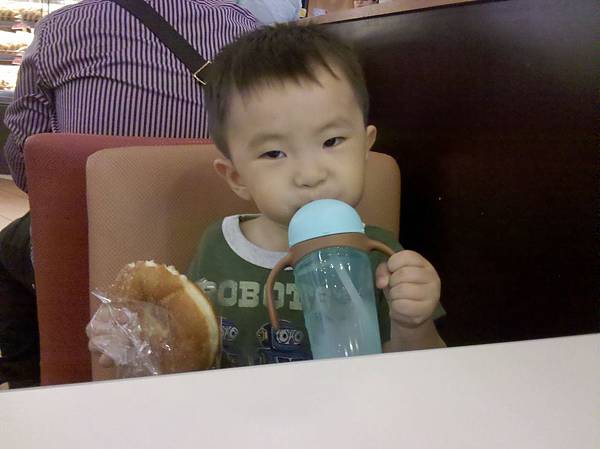 2011-04-15_15-32-42_574.jpg 2011-04-15_15-32-42_574.jpg