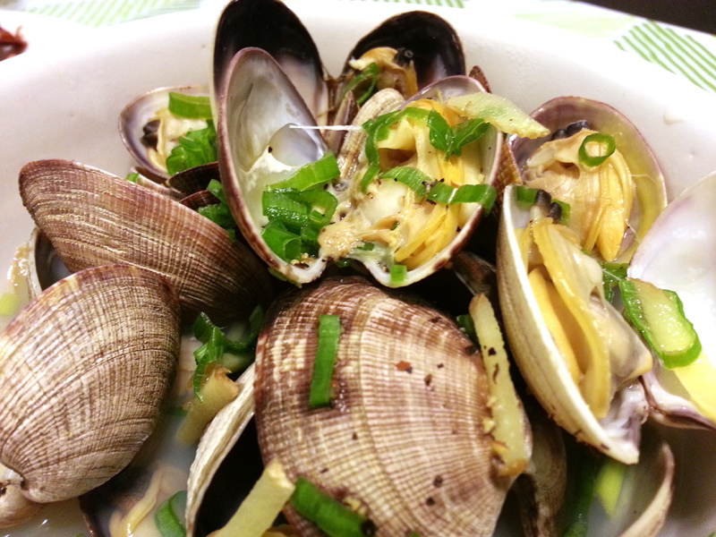 Asari no Sakamushi (Sake-Steamed Clams)