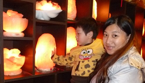 鹽燈呵護寶寶健康成長 玫瑰鹽燈與鴿血紅鹽燈 鹽燈呵護寶寶健康成長 玫瑰鹽燈與鴿血紅鹽燈