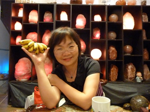 七彩文鳥妮妮與玫瑰鹽燈 愛的故事 七彩文鳥妮妮與玫瑰鹽燈 愛的故事