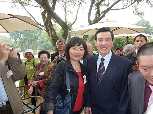 新春文薈 玫瑰鹽燈陳淑芬給馬總統的諫言:包容與溝通、傾聽對方的聲音 新春文薈 玫瑰鹽燈陳淑芬給馬總統的諫言:包容與溝通、傾聽對方的聲音