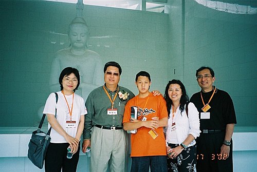 祝福王令麟總裁受洗成為基督徒 祝福王令麟總裁受洗成為基督徒