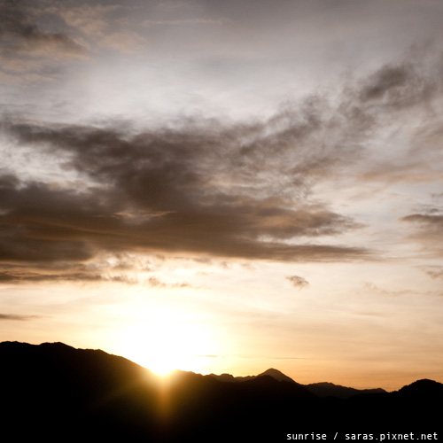 sunrise004.jpg sunrise004.jpg