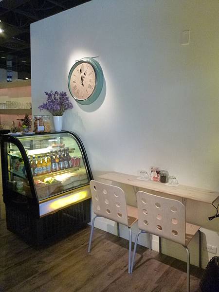 11 cafe 裝潢 (8)