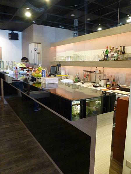 11 cafe 裝潢 (13)