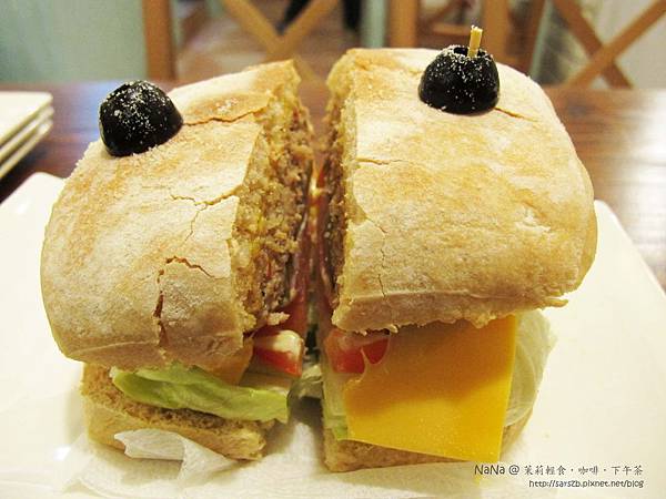 [高雄 - 新興] 服務讚爆美食店家 @ 茉莉輕食．咖啡．下午茶