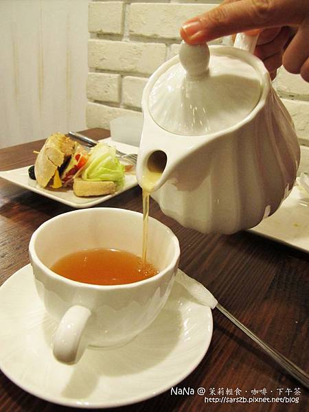 [高雄 - 新興] 服務讚爆美食店家 @ 茉莉輕食．咖啡．下午茶