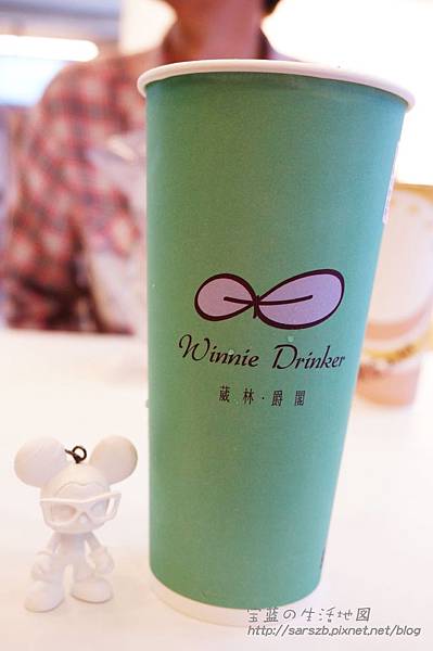 [高雄 - 新興] 美麗的邂逅．金莎與巧克力の結合 ✗ 葳林爵閣．Winnie Drinker