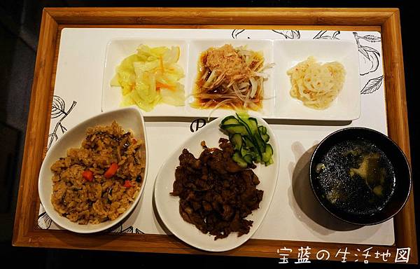 [高雄 - 左營] 韓式料理生力軍．下部隊來呷部隊鍋 ✗ PoPoPo鍋物。韓食